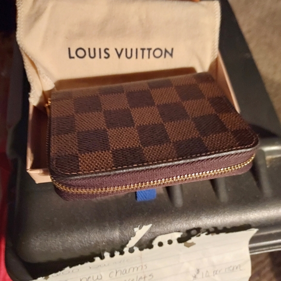 Louis Vuitton zippy card wallet - Picture 2 of 5